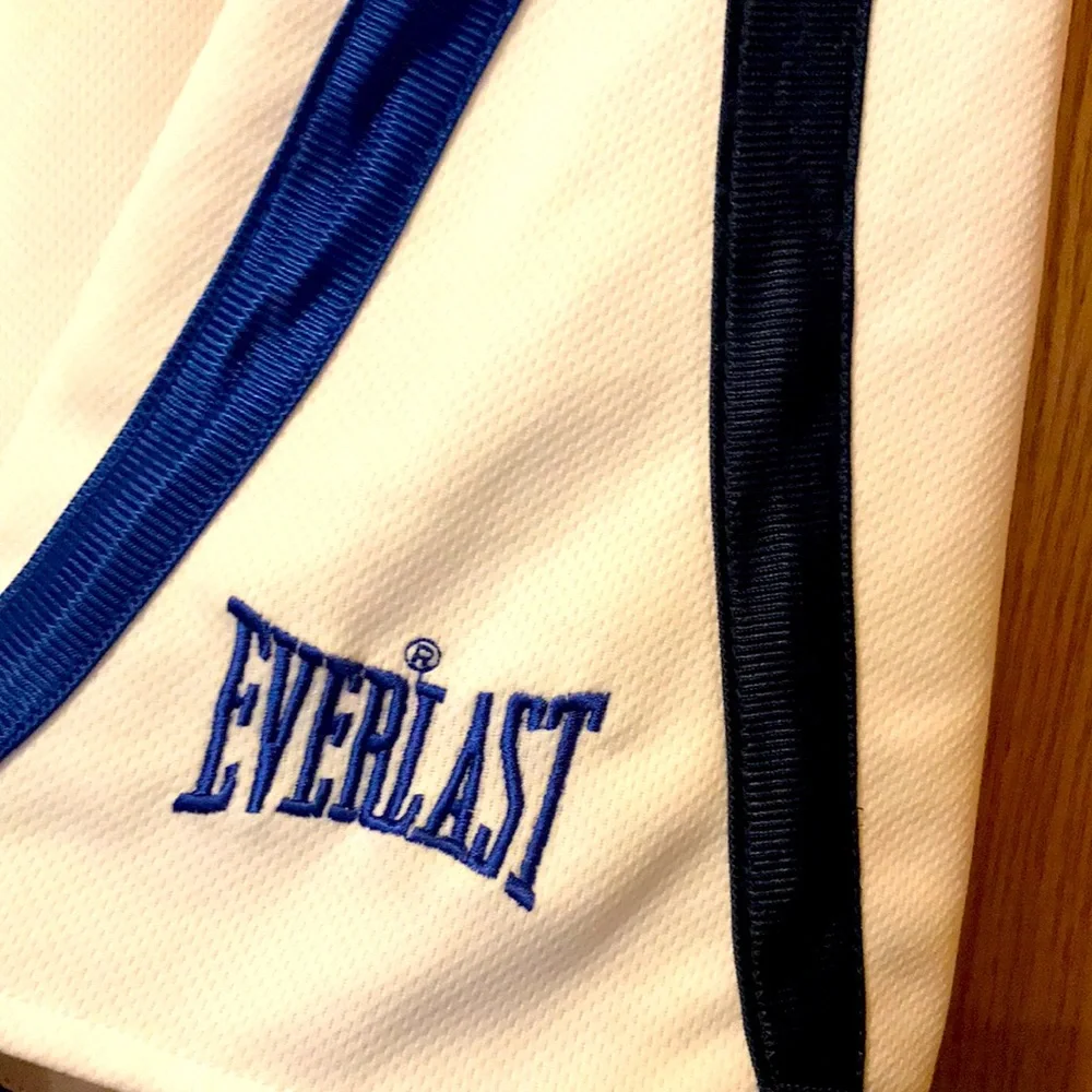 Everlast nice pair